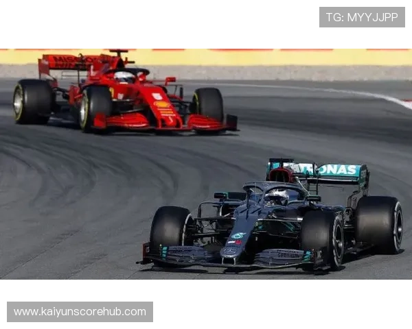 红牛与法拉利角逐升级维斯塔潘冲冠前景引发围场震动新赛季悬念再起